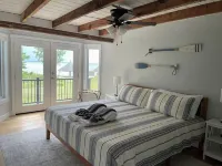 Coastal Farmhouse Getaway! - Wifi