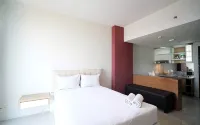 Best Choice and Homey Studio at the Square Surabaya Apartment by Travelio