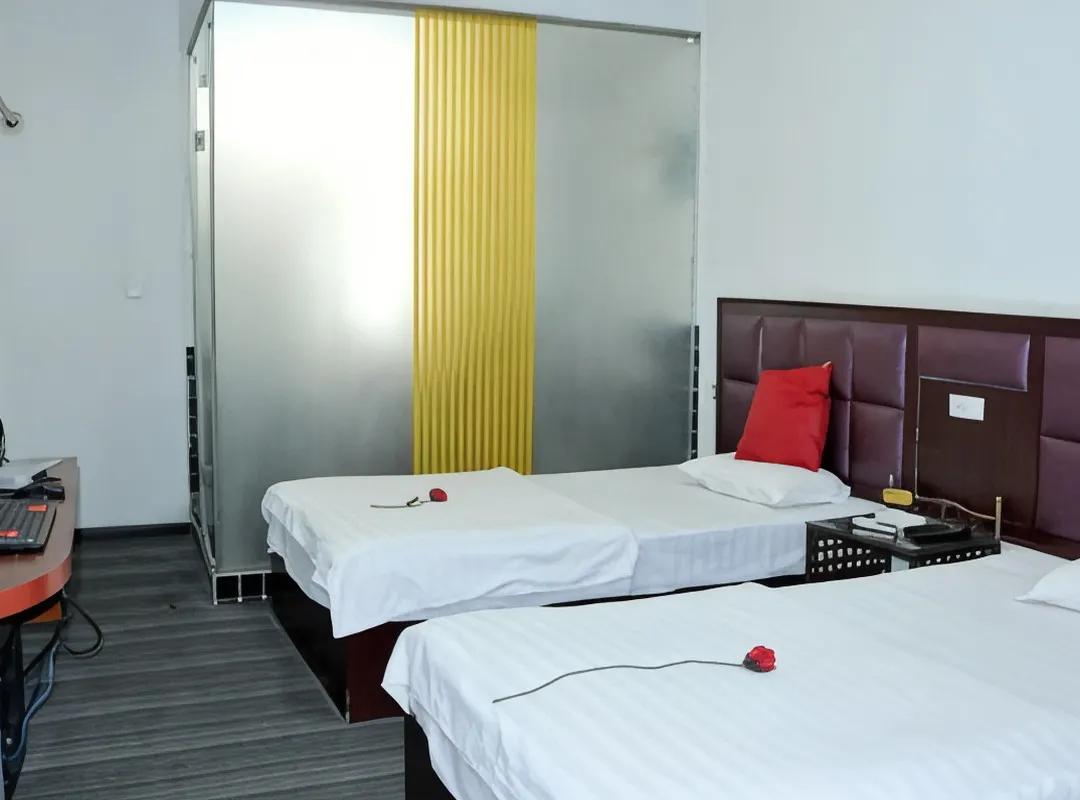 Holiday Hotel - Zhumadian