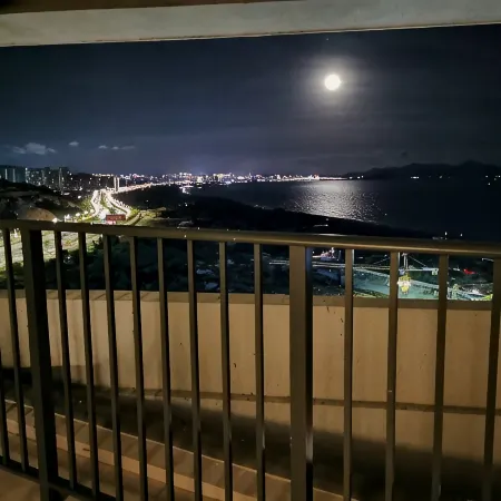 Poly Jintingwan Seaview Apartment