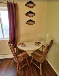 {Forget-Me-Not Inn} Alaskan Waterfront Vacation Rental (Eagle Suite)