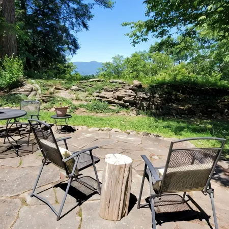 Charming Artist's Retreat