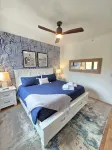 A stylish TC getaway in the heart of Old Town, Traverse City - Boutique