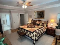 Modern Barndominium on 35 Quiet Acres 10 Miles from Round Top Antique Fair - Homestays