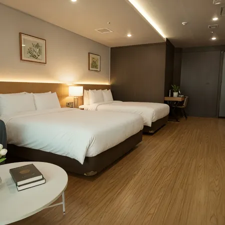 Kwangsu Hotel Haeundae Отели рядом с достопримечательностью «Станция метро Haeundae»