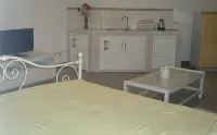 Chan Kim Don Mueang Airport Guest House - Layanan Antar-Jemput