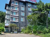 Hotel Seaworld Các khách sạn gần Đảo Muuido