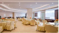 Vienna Hotel (Zhangshu Train Station) - parking