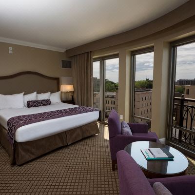 Premium Lakefront King Room The Edgewater Promo Code
