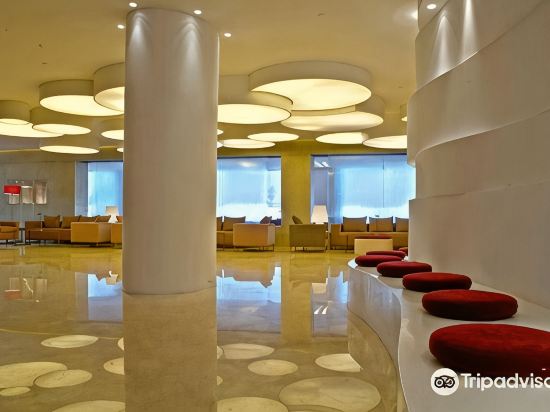 Al Bustan Centre & Residence