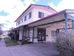 Redhill Cooma Motor Inn