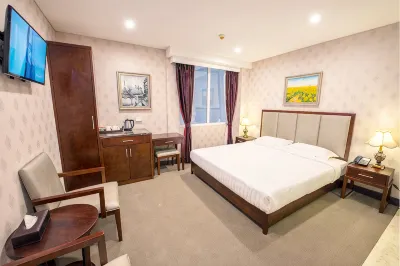 Megaboom City Hotel Hoteles cerca de Galerías Victoria