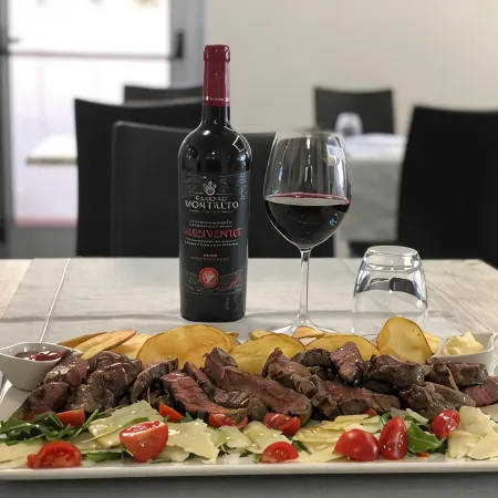 B&B Brezza Marina & Ristorante Shoreline