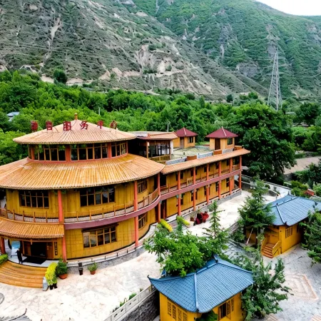 Zhouqu Bacang Ge Zaoba Shengtai Yuanlin Leisure Farmstay