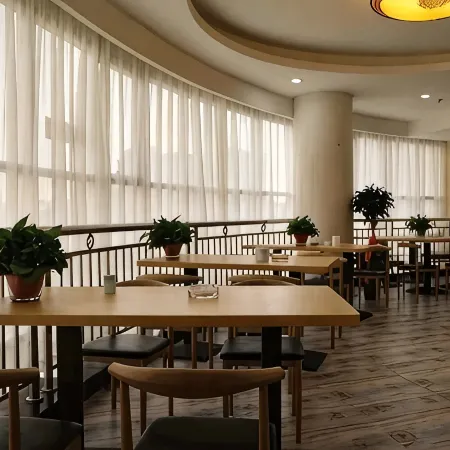 Taojiang Green Fashion Hotel
