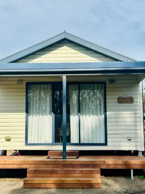River Front Cabin - บังกะโล
