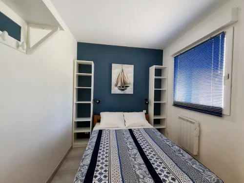 500 m from the beach! Duplex, private wifi Fibre, bed linen, swimming pool, parking, benefits - Apartments