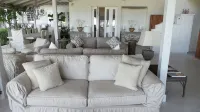 Very Spacious, Private, Open Plan Retreat. Pool And Stunning Views Of West Coast - 4-Star