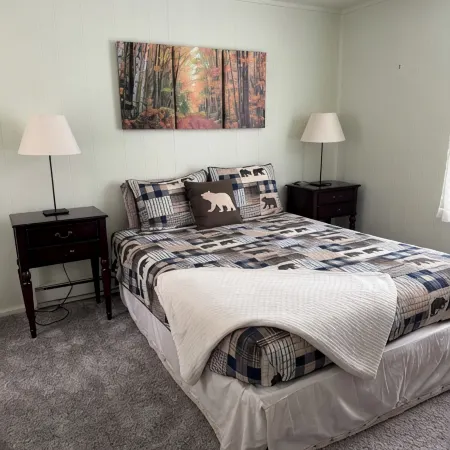 Winter ‘27 Seasonal Available-Dog Friendly Chalet in the Woods + Pool, Mt. Snow