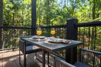 Luxe Spa Cabin: Sauna/Hot Tub/Cold Plunge, EV - Gym
