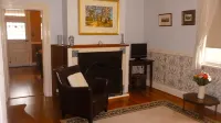 B&B on Piper - Beautiful Cottage Accommodation - Wi-Fi