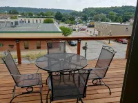 Driftless Loft in the heart of Downtown Decorah, IA Hotels in Decorah