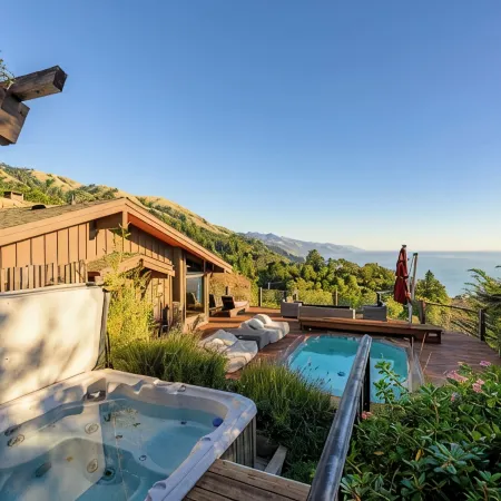 Premium Central Big Sur location, pool & spa, spectacular south views, 5 acres