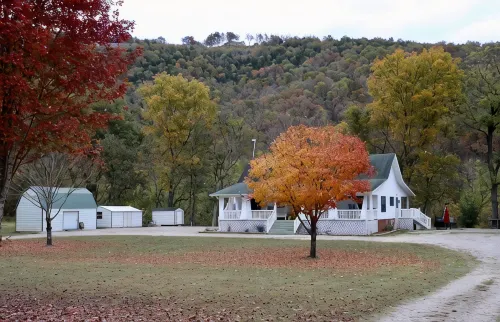 White River Fishing Lodge, Overlooking the River w/Private Landing & Boat Ramp