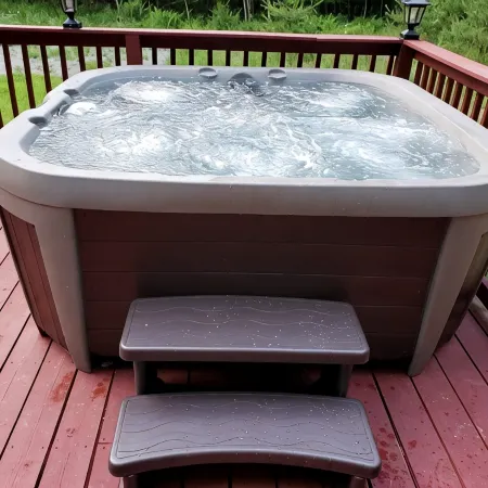 Unique Rustic Ski-Tree House - Game room, Hot tub & Sauna Отели в г. Джей