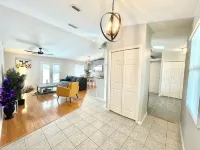 Charming 3-bedroom house with Private Pool and HOT TUB in lovely Gainesville - 4-Sterne