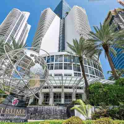 TRUMP Beach Resort - Stunning Beach Front Hotel Exterior