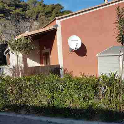 House 5 minutes from the beach, shared swimming pool in the residence Hotel Exterior