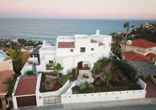 Mexican Hacienda, Stunning Views, Infinity Pool, & Meditation Gardens - Vila