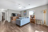 Delightful Duplex 2 beds 2 baths - Homestays