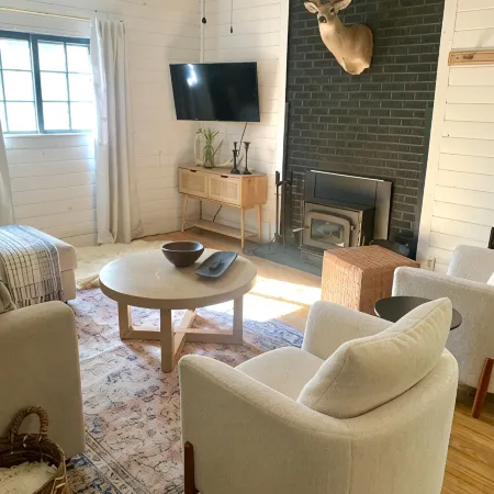 Cozy Cottage Cabin with Wood Burning Fireplace - Pet Friendly! Charming Updates!
