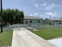 Cute "Little Rose Cottage" is walking distance to downtown Rockport - 3 stjerner