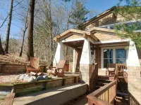PJ's Cedar Cabin - Luxury-Rustic at its Best! - Homestays