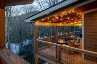 Rustic & cozy, 3 decks w/ loft, 10 min to downtown - 4-Star