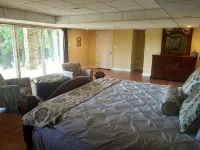 5 bedroom House in Rock Barn Golf & Spa Hotels in Clines
