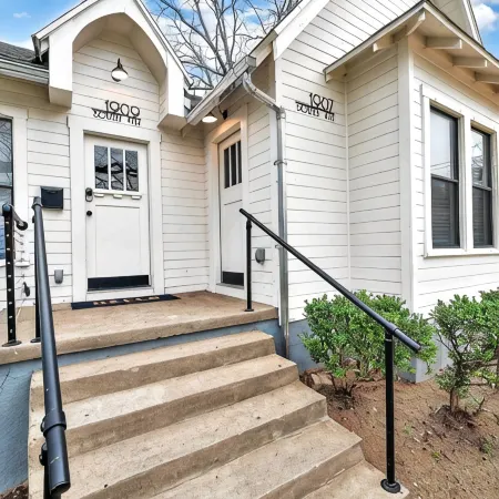 The Duet 1 BR- Just Steps from Baylor University and Minutes from The Silos