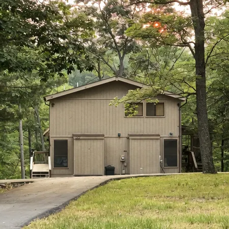 寧靜松林,豪華四臥,二十世紀中期風格木屋 伯克利縣住宿飯店
