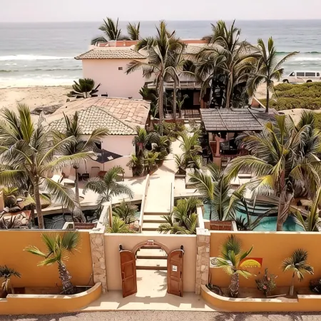 Cerritos Beach Inn