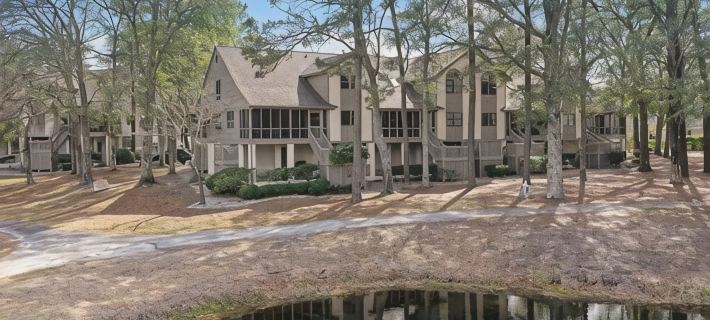 Spacious 4 bed/ 4 bath Villa on Golf Course Hotels in Sunset Beach