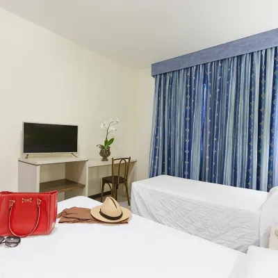 Hotel Pires Hotels near Shopping Atlantico