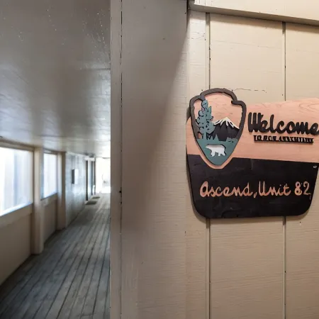 Ascend Remodeled Condo, SummerFun, Bear&Alpine Lake, Across Musical Festival