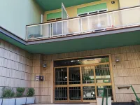 Domus Vatican Holiday's Hotels near Vaticano Prati