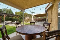 NW Gem! Modern 4BR Home:Cozy Elegance, Near Parks, Dining & Easy Freeway Access