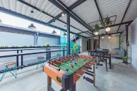 Ultima Guest House - Parkplatz