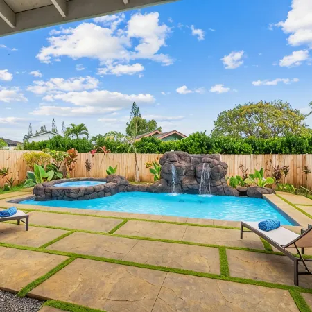 Luxury Princeville Retreat, Private Pool & Spa, 4 Bedrooms & 4 Baths, Sleeps 10