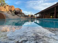 10 Minute Walk to Downtown Cave Creek Restaurants, Night Life and Shops